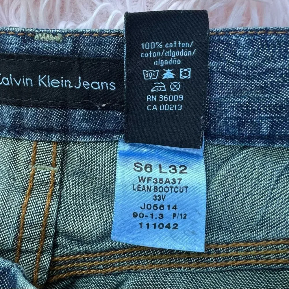Calvin Klein Lean Bootcut size 6 length 32 mid-rise
